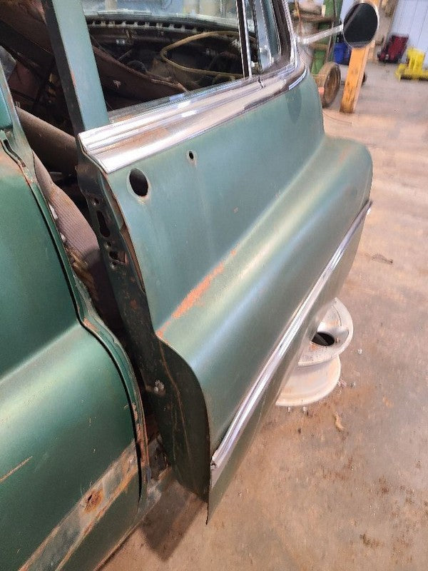 BUICK     1951 Front Door 656417