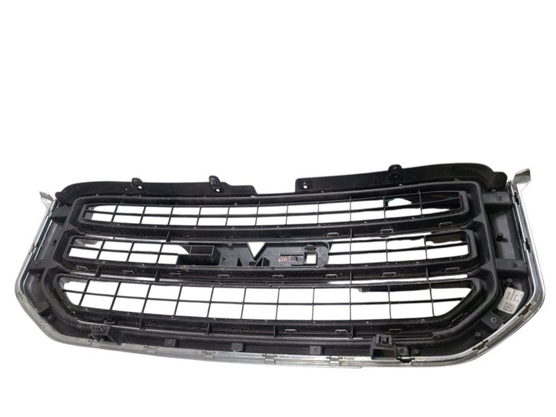 Grille Chrome Surround SLE Fits 15-20 YUKON 660920