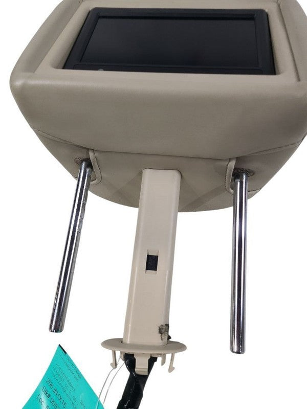 QX80      2015 Headrest 654145
