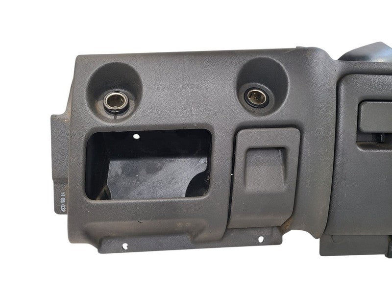 SILVRDO25 2005 Glove Box 668077