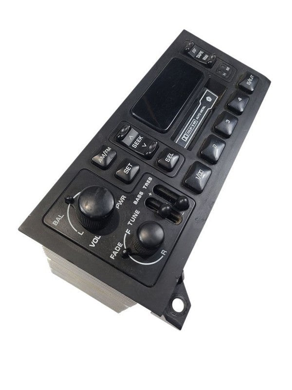 Audio Equipment Radio Receiver Am-fm-cassette Fits 95-03 DODGE 1500 VA