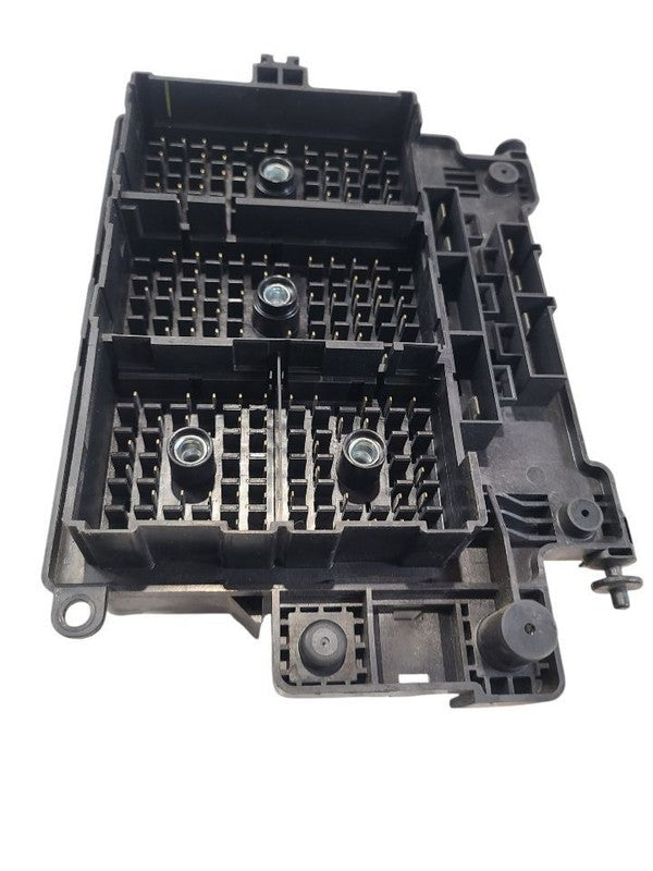 Fuse Box Engine Classic Style Fits 06-07 SIERRA 1500 PICKUP 671183