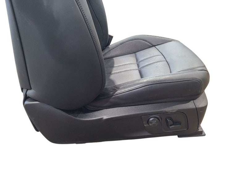 GHIBLI    2019 Front Seat 664912