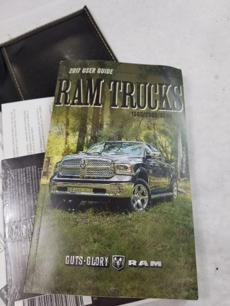 RAM1500   2017 Owners Manual 492383