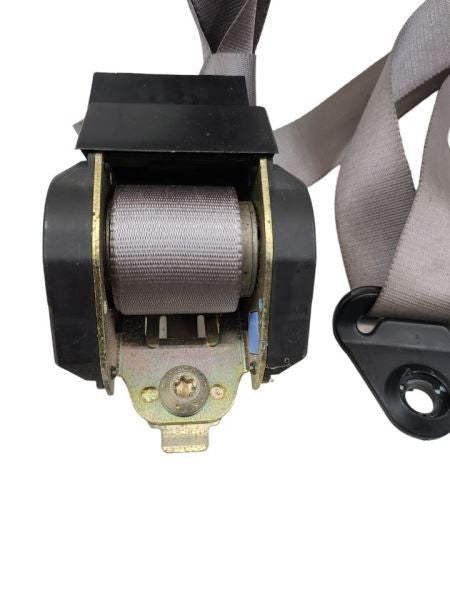 E350SD    1999 Seat Belt Front 586566