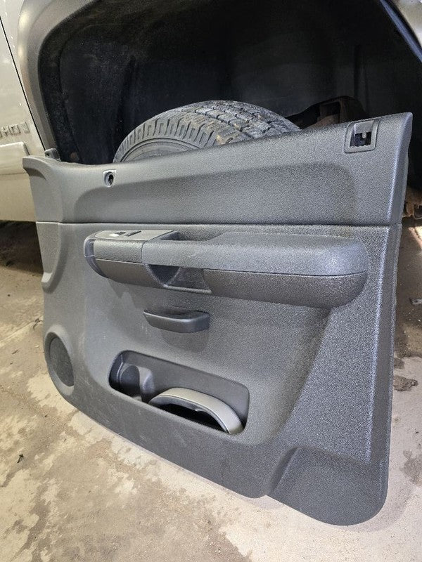 Front Passenger Door Trim Panel Fits 2008 SILVERADO 2500 622579