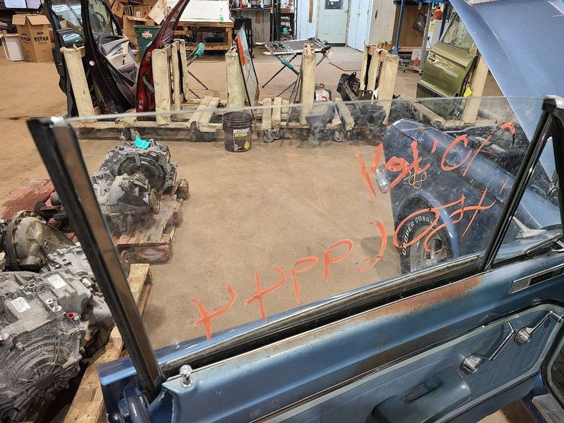 DART      1963 Front Door Glass 671242