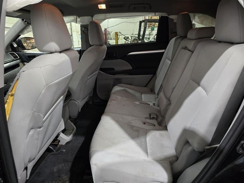 REAR HIGHLANDR 2015 3rd Row Passenger Side Retractor Seat Belt Rear 57