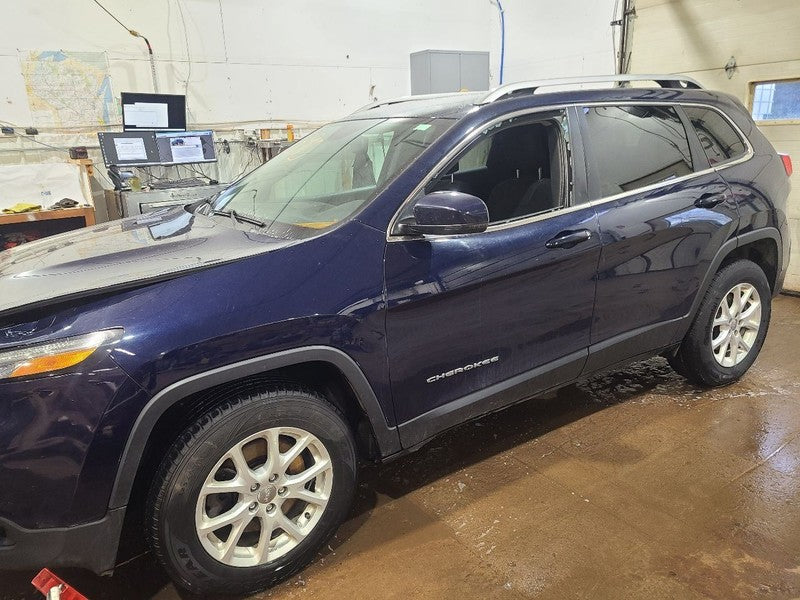 CHEROKEE  2016 Rocker Panel Moulding 658347