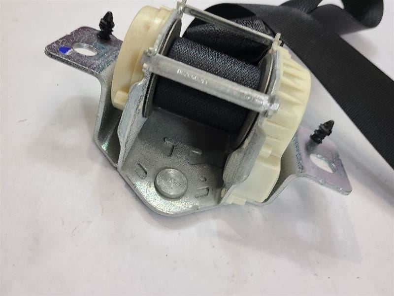 REAR CARAVAN   2013 3rd Row Center Retractor Seat Belt Rear 561451