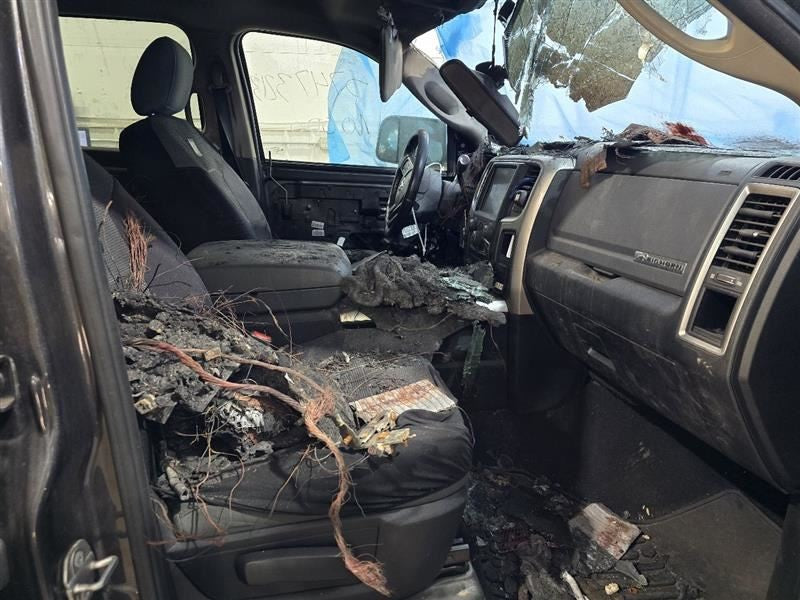 RAM3500   2018 Drivers Door Latch Front  588053