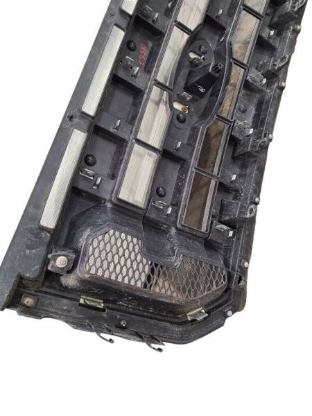 Grille XLT 3 Chrome Center Bars Fits 15-17 FORD F150 PICKUP 580042
