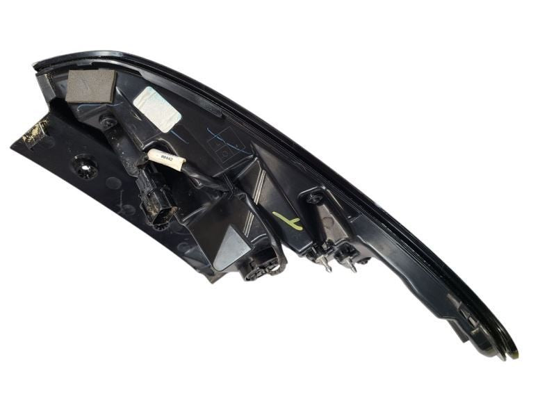 TUCSON    2022 LED Passenger Side, Quarter Mounted Tail Light 580894