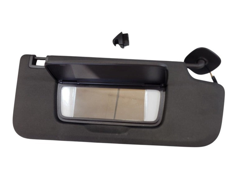 Passenger Sun Visor With Illumination Fits 19-26 SILVERADO 1500 PICKUP