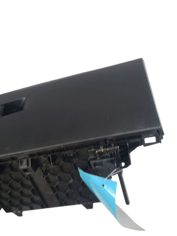 X1        2016 Glove Box 632527