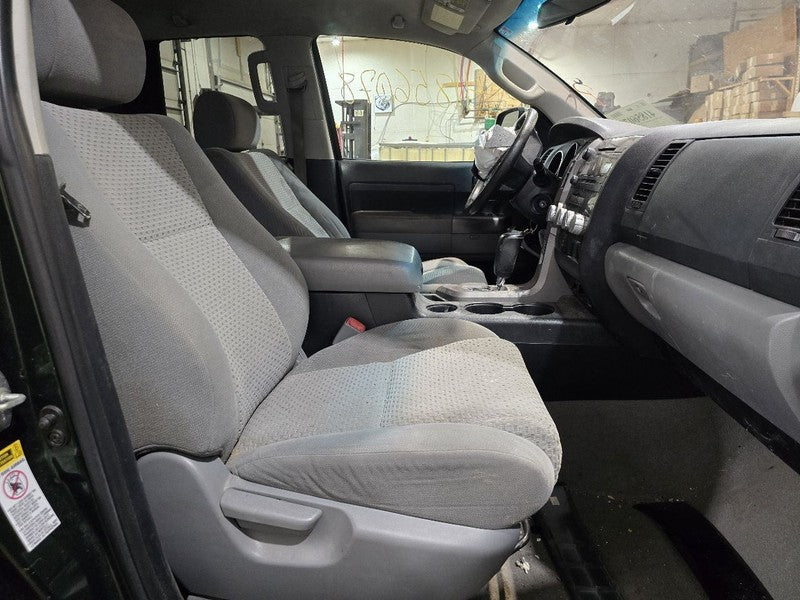 Seat Belt Front Bucket Passenger Buckle SR5 Fits 08-14 SEQUOIA 628412