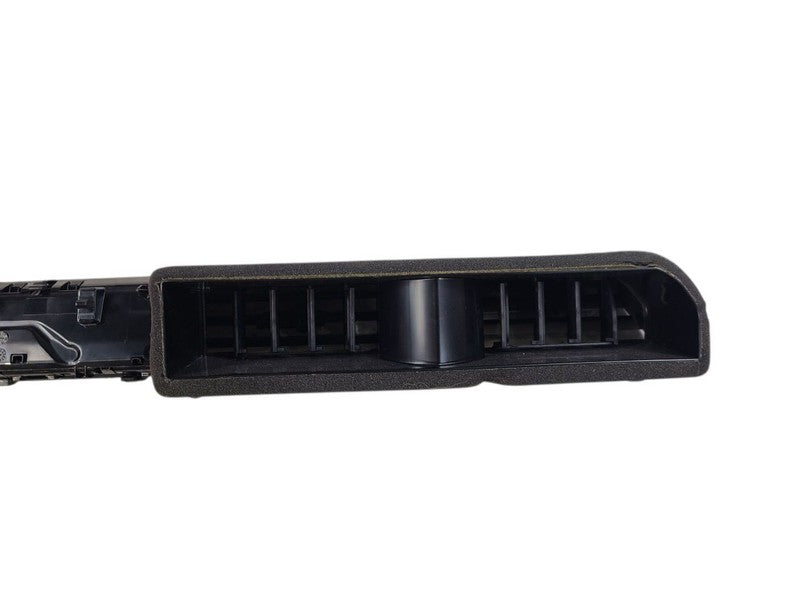 PASSAT    2022 Dash Bezel 648800