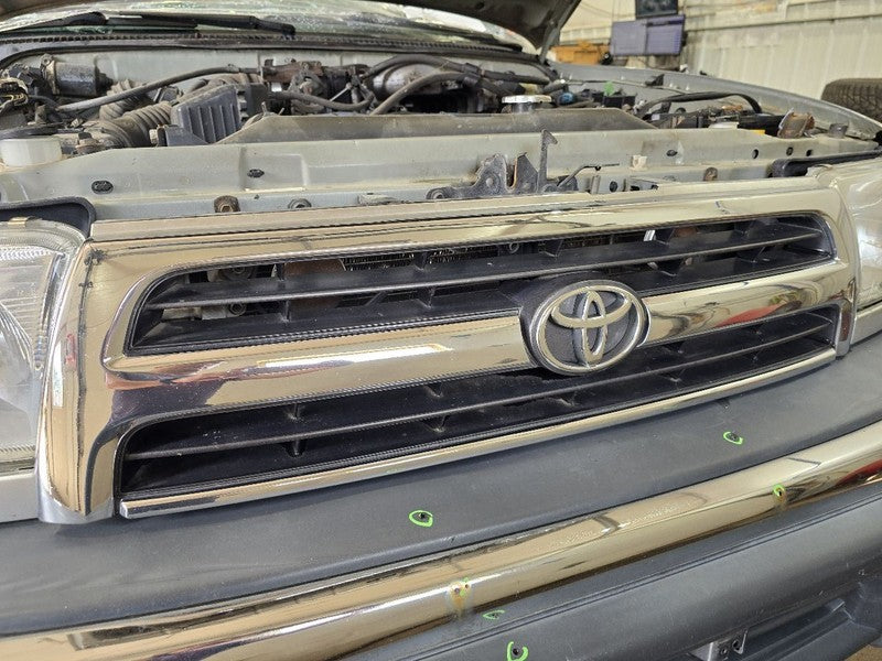 Grille Upper Chrome Fits 99-00 4 RUNNER 640635