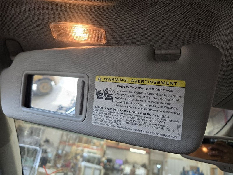 Driver Sun Visor Without Illumination Fits 09-12 AUDI Q5 639033