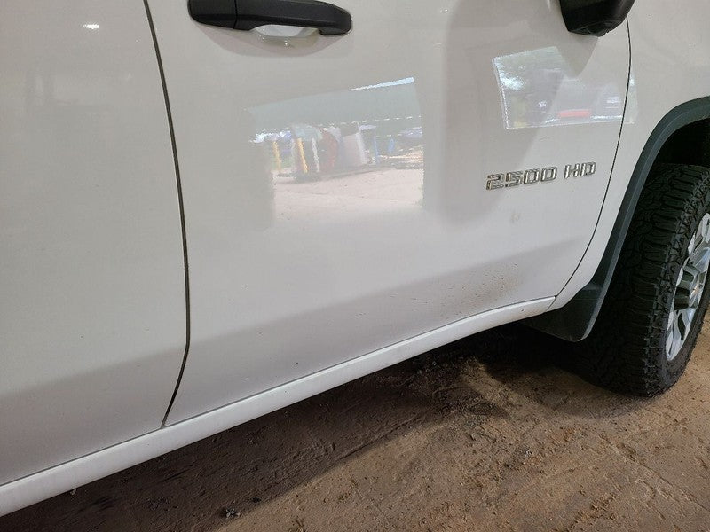 Passenger Front Door Crew Cab Fits 20-26 SILVERADO 2500 PICKUP 675364