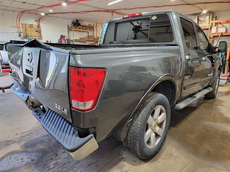 TITAN     2008 Owners Manual 451315
