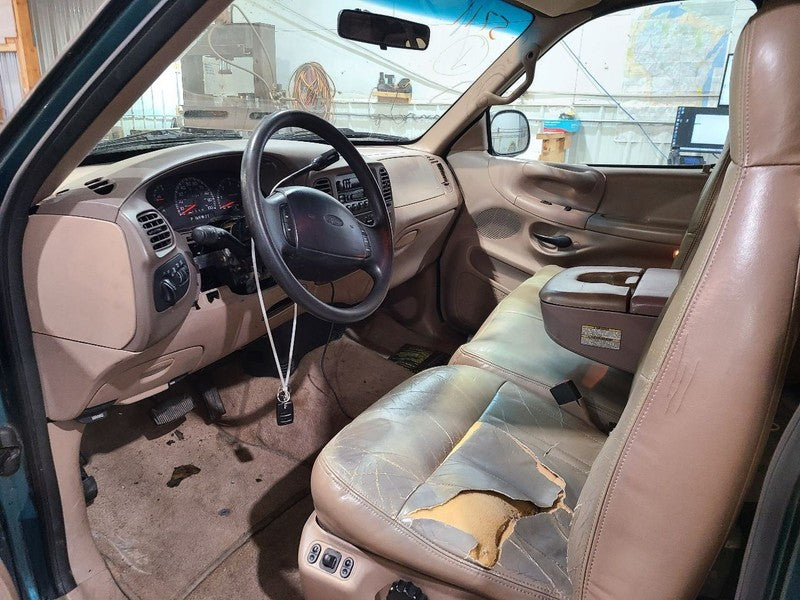 Passenger Fender With Wheel Lip Moulding Fits 97-02 EXPEDITION 678714