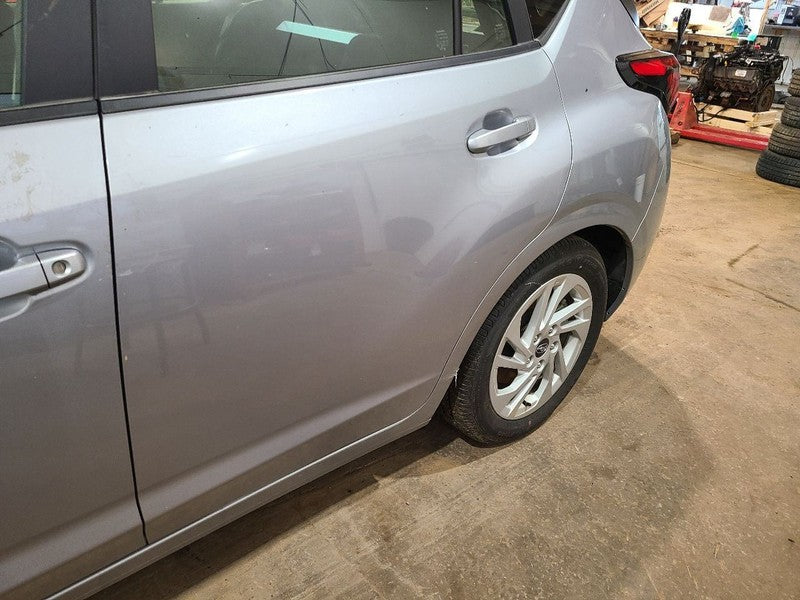 IMPREZA   2025 Rear Side Door 678404