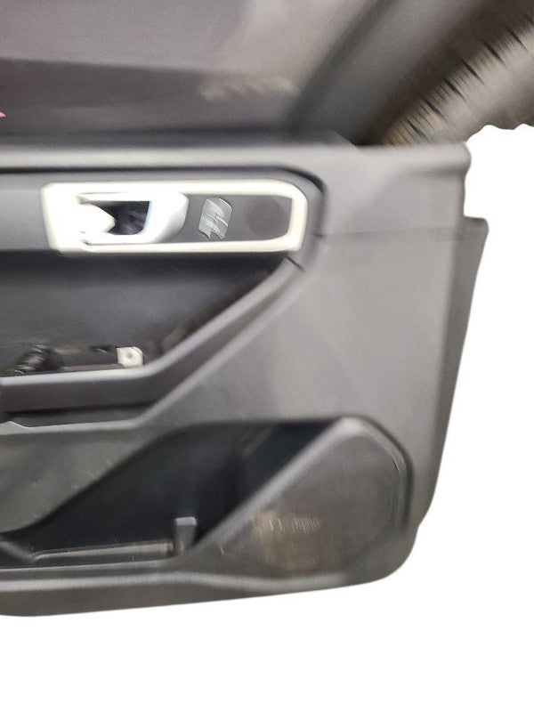 EXPLORER  2020 Front Door Trim Panel 657592