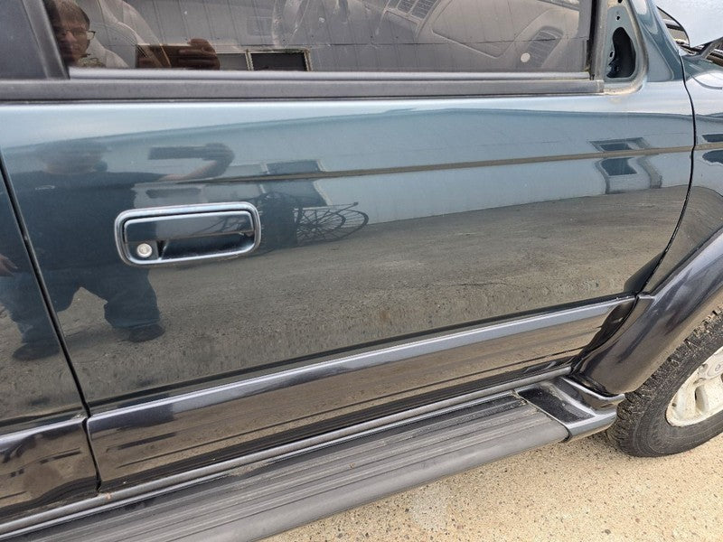 Passenger Front Door Limited Body Side Moulding Fits 96-02 4 RUNNER 64