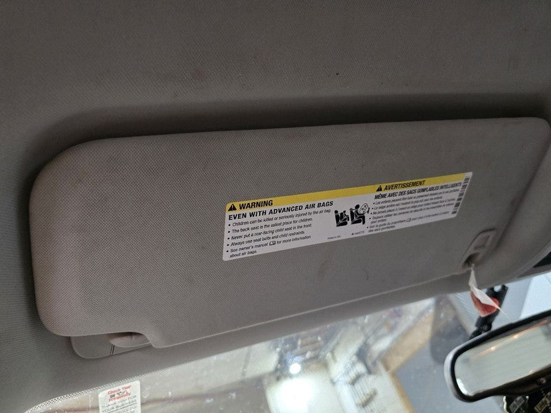 Driver Left Sun Visor Illuminated Fits 07-14 ESCALADE 635009