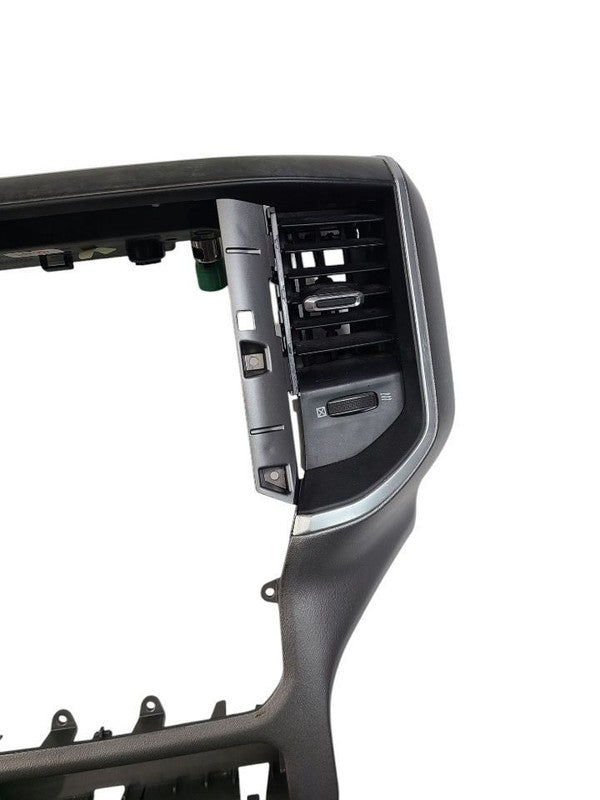 RAM3500   2021 Dash Bezel 618501