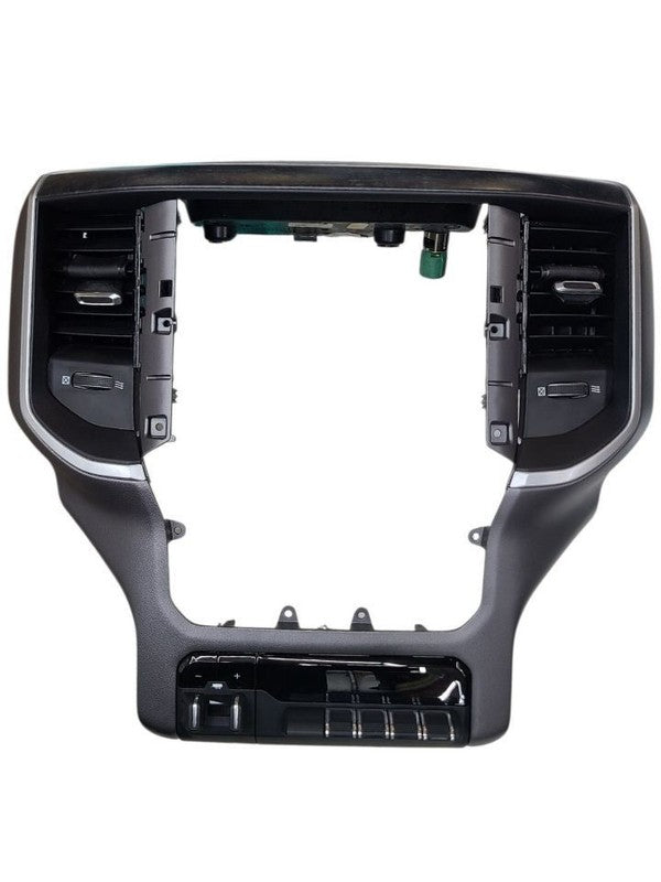 RAM1500   2022 Dash Bezel 680015