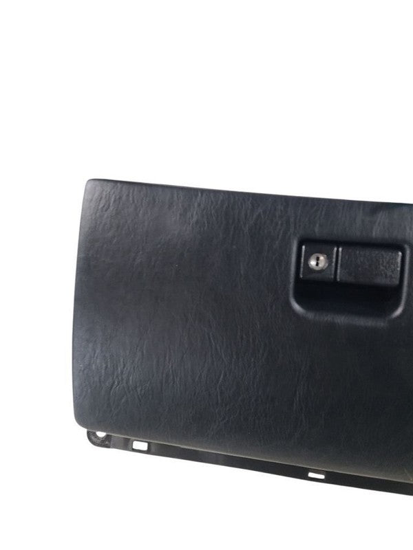SC430     2002 Glove Box 657823