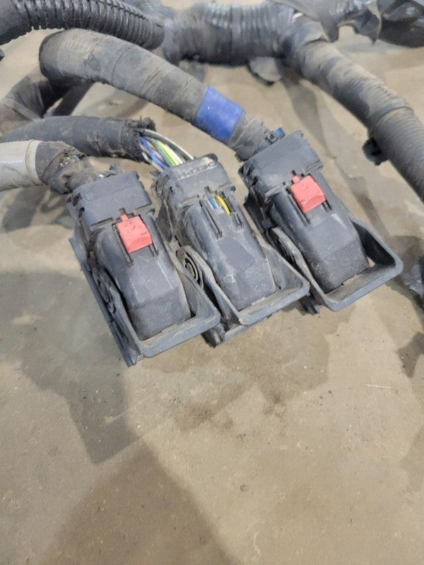 SILVRDO15 2014 Engine Wire Harness 670574