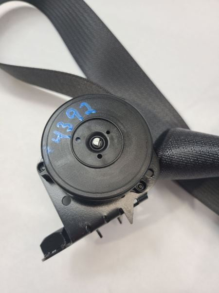 REAR XT5       2019 2nd Row Drivers Side Retractor Seat Belt Rear 5607