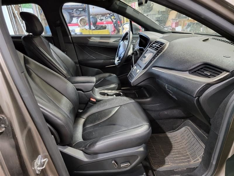 MKC       2017 Hatchback Strut 559734