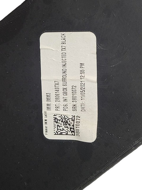 RAM1500   2022 Glove Box 679936