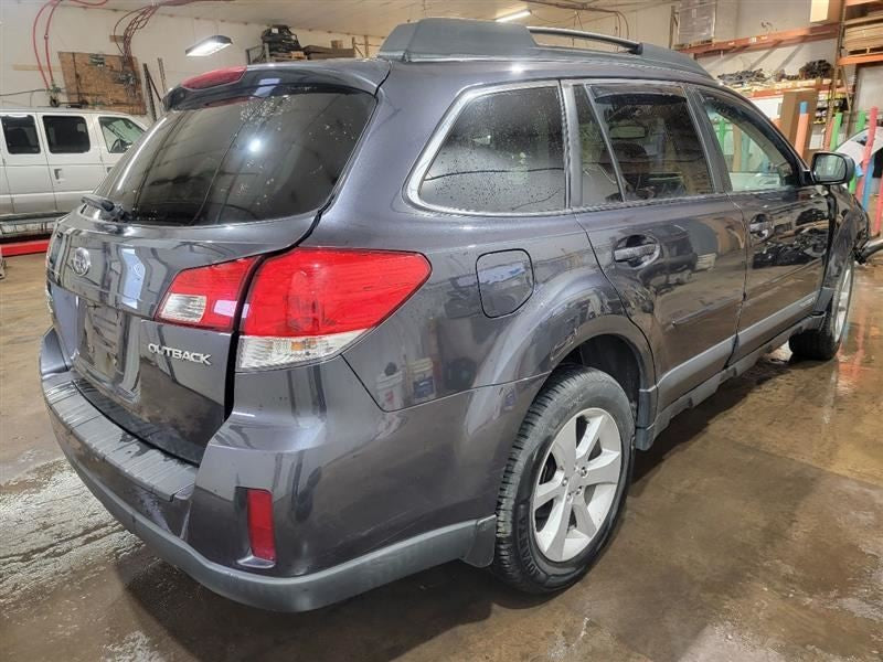 OUTBAKLEG 2013 Owners Manual 338921