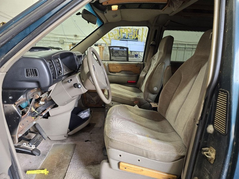 CARAVAN   1995 Seat Belt Front 642090