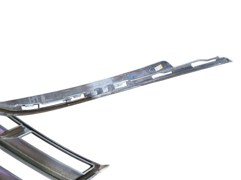 Grille Upper Assembly Includes Support Fits 10-12 MKT 643847