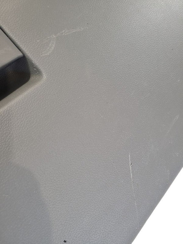F150      2018 Glove Box 673897