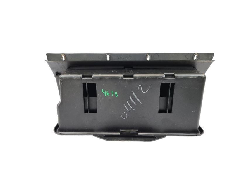TDOD250   1990 Glove Box 589828