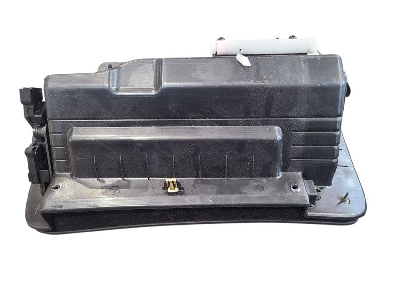 ESCALADE  2016 Glove Box 664138