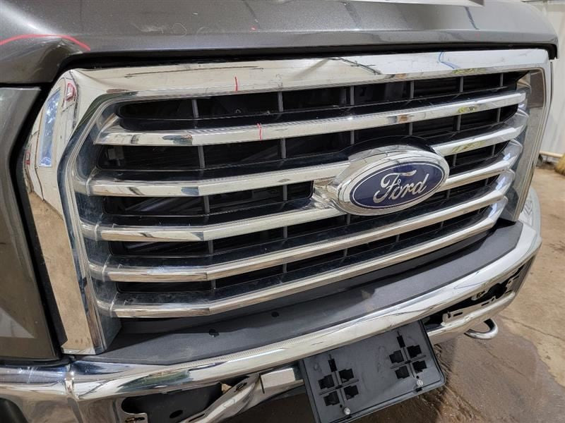 Grille Center XLT 5 Chrome Bars Fits 15-17 FORD F150 PICKUP 536940