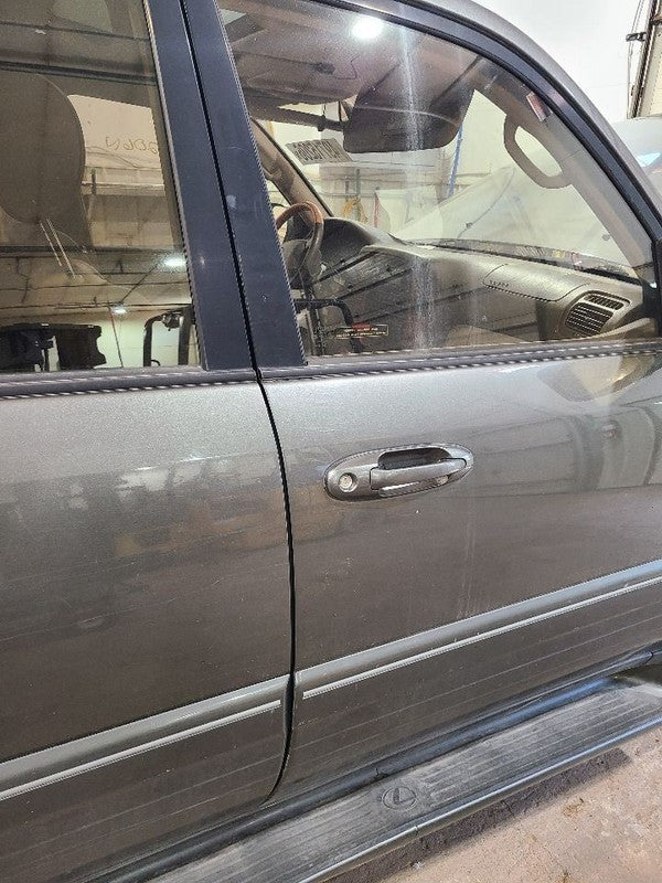 Passenger Front Door Without 9 Speaker Option Fits 98-06 LEXUS LX470 6