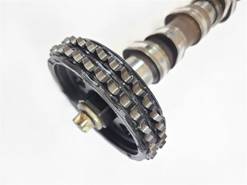 E320      1999 Camshaft 563402