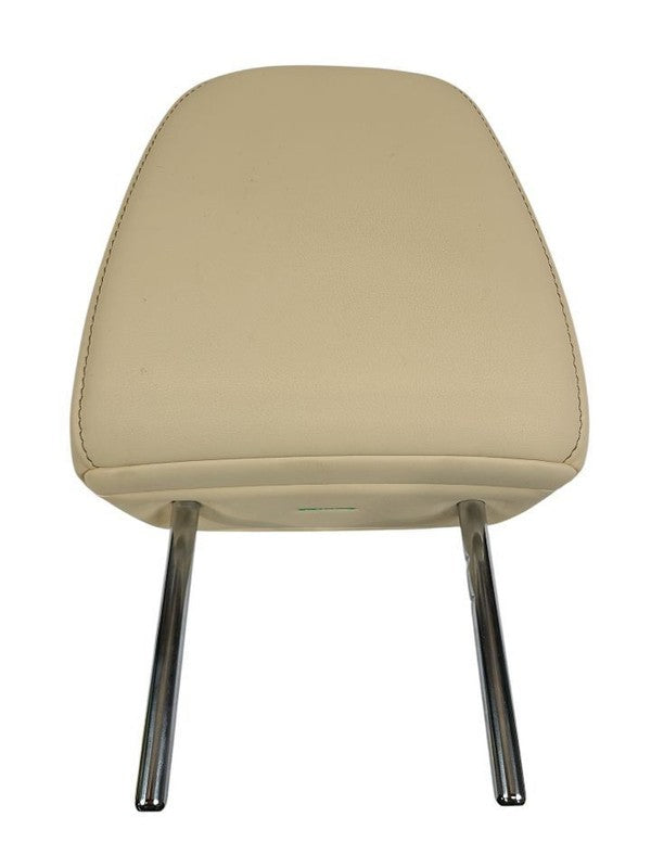 NX200T    2017 Headrest 602124