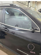 Passenger Front Door Electric Tempered Glass Fits 19-21 CHEROKEE 65186