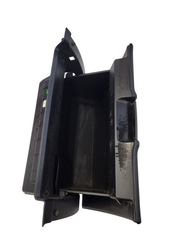 SILVRDO15 2014 Glove Box 670278