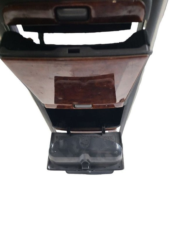 YUKON     1998 Console Front 664335